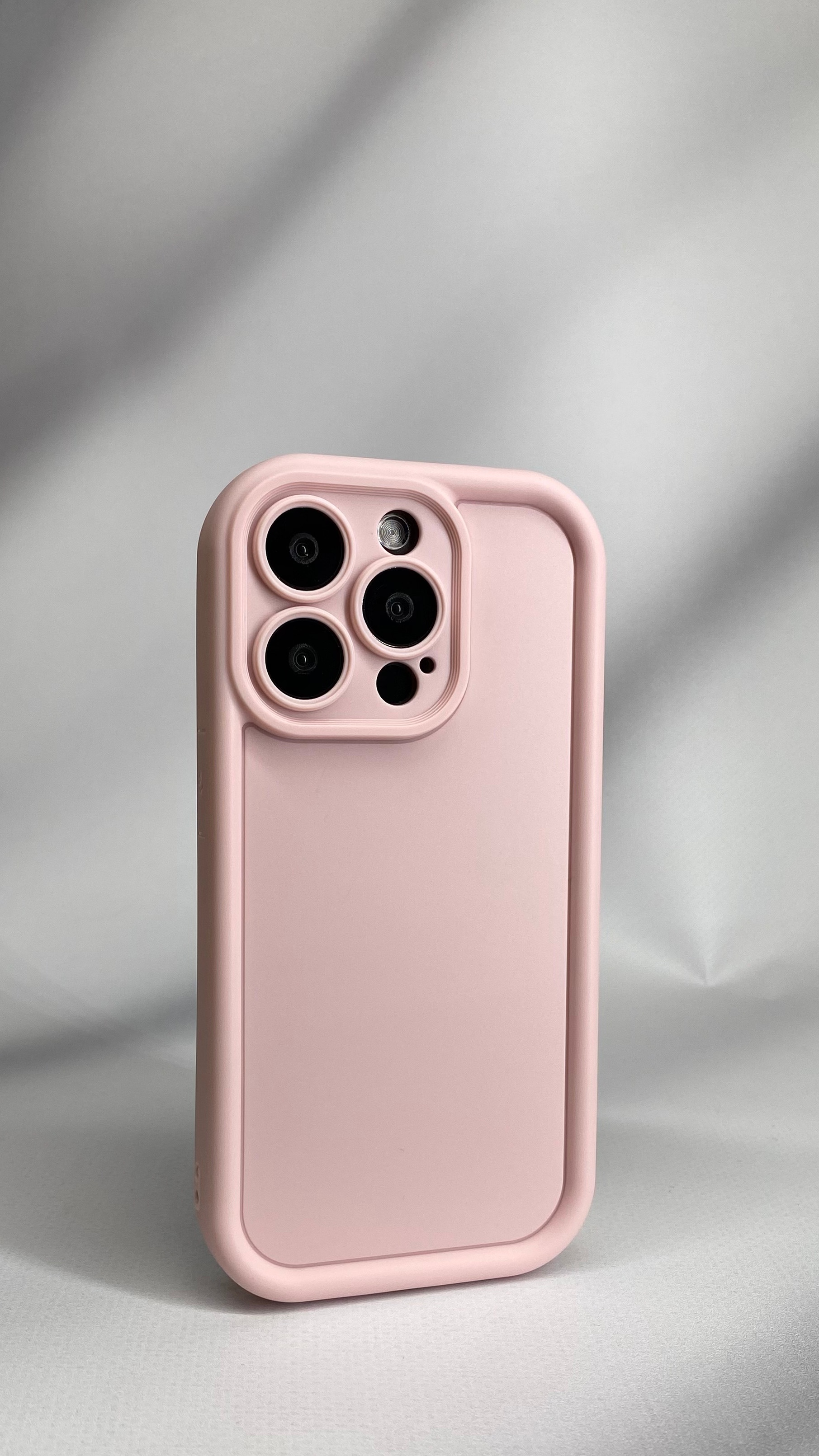 Apple Силиконовый чехол для iPhone 15 Pro розовый