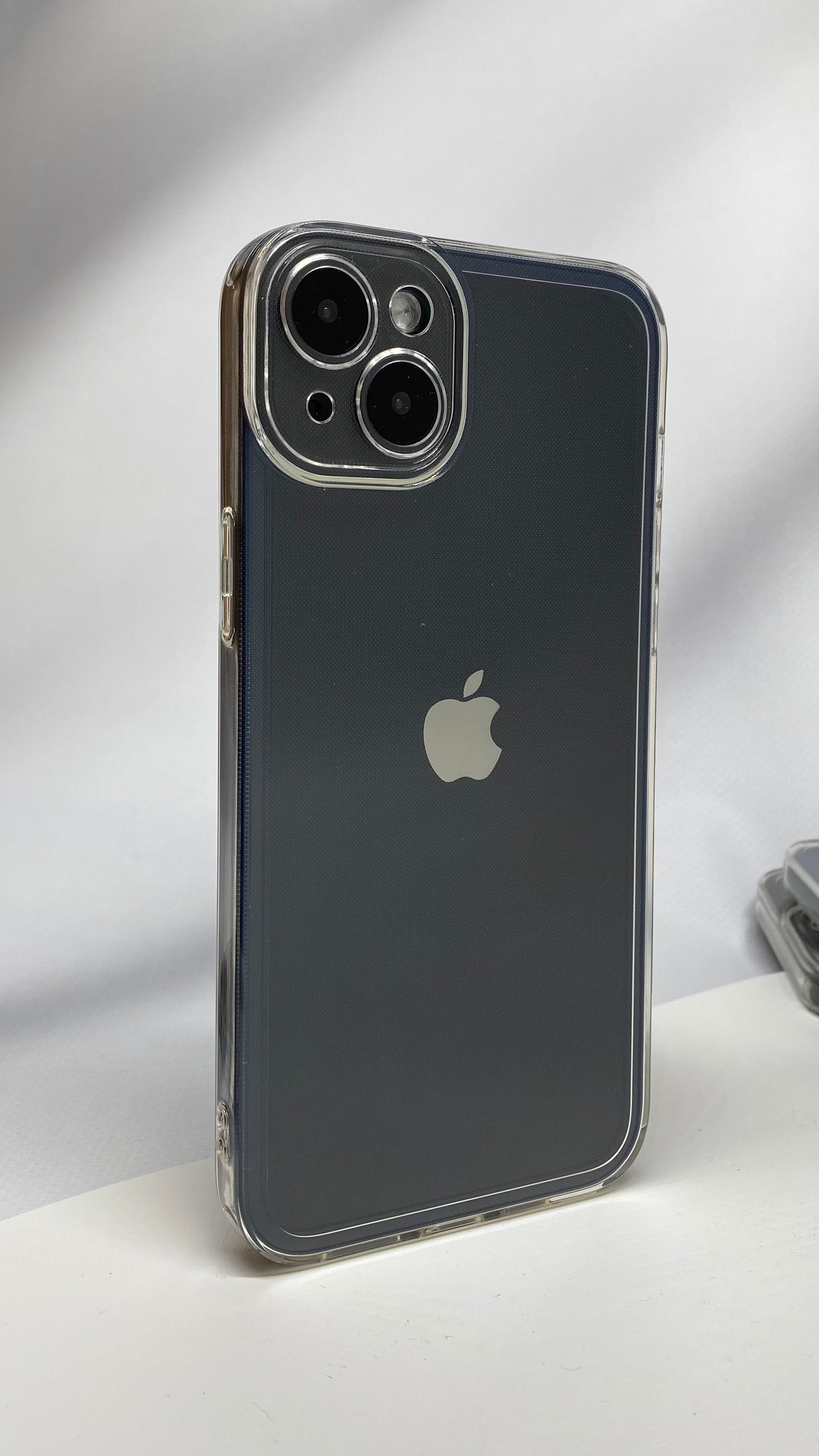 Apple Силиконовый чехол для iPhone 14 Plus прозрачный