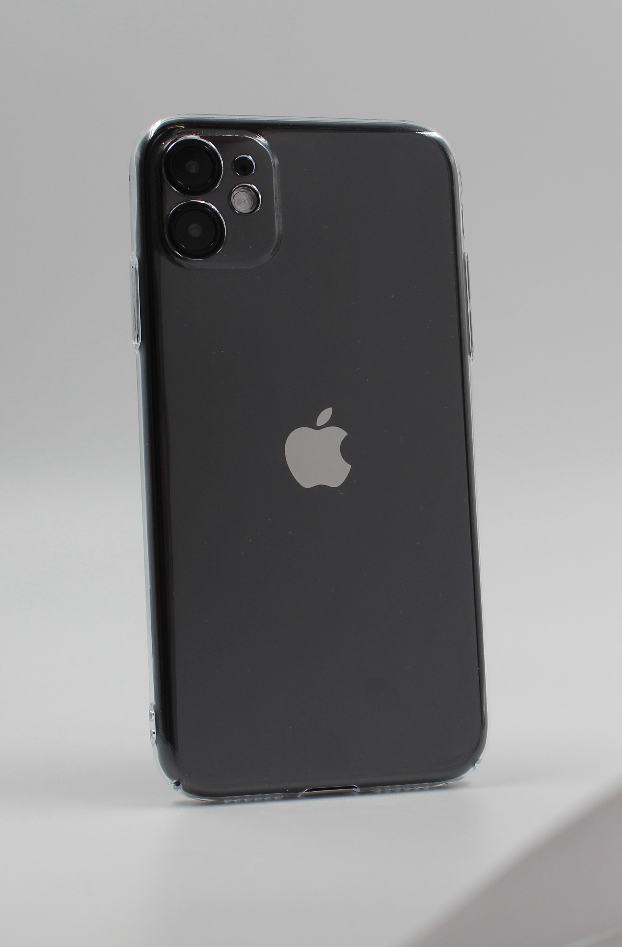 Apple Жесткий защитный чехол с вырезом под камеру для iPhone 12 прозрачный