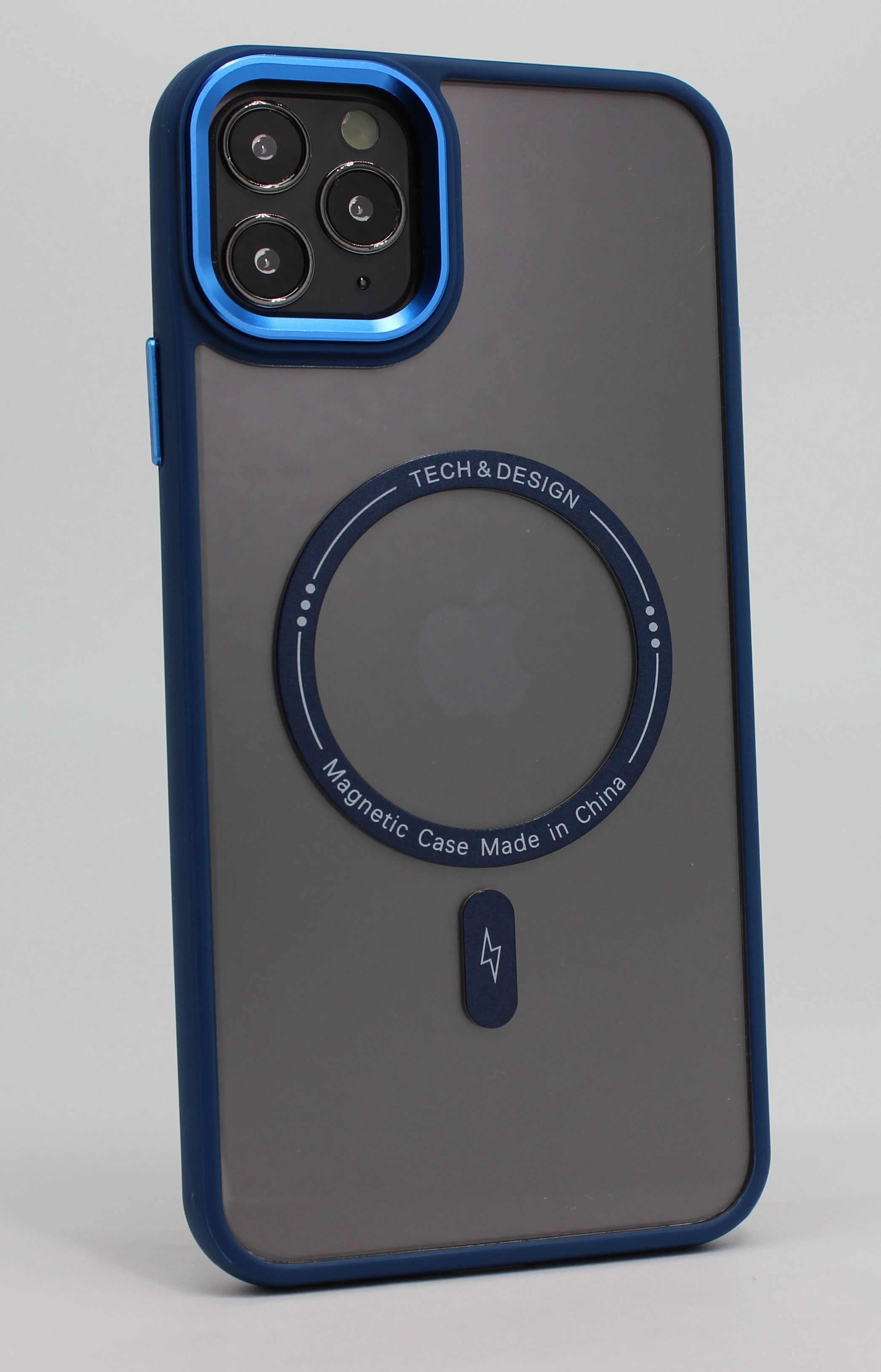 Apple Защитный чехол с металлической оправой объектива для iPhone 11 Pro Max, MagSafe темно-синий