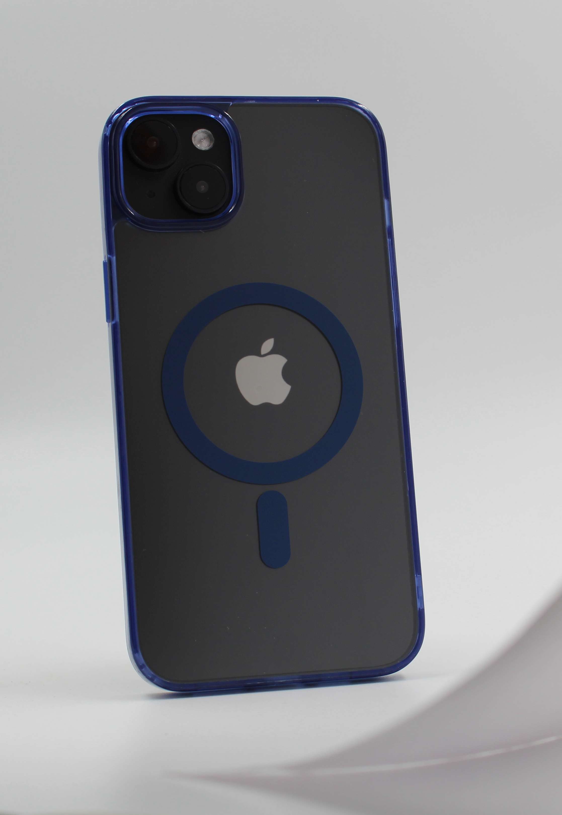 Apple Защитный чехол с матовой оправой объектива для iPhone 14, MagSafe синий