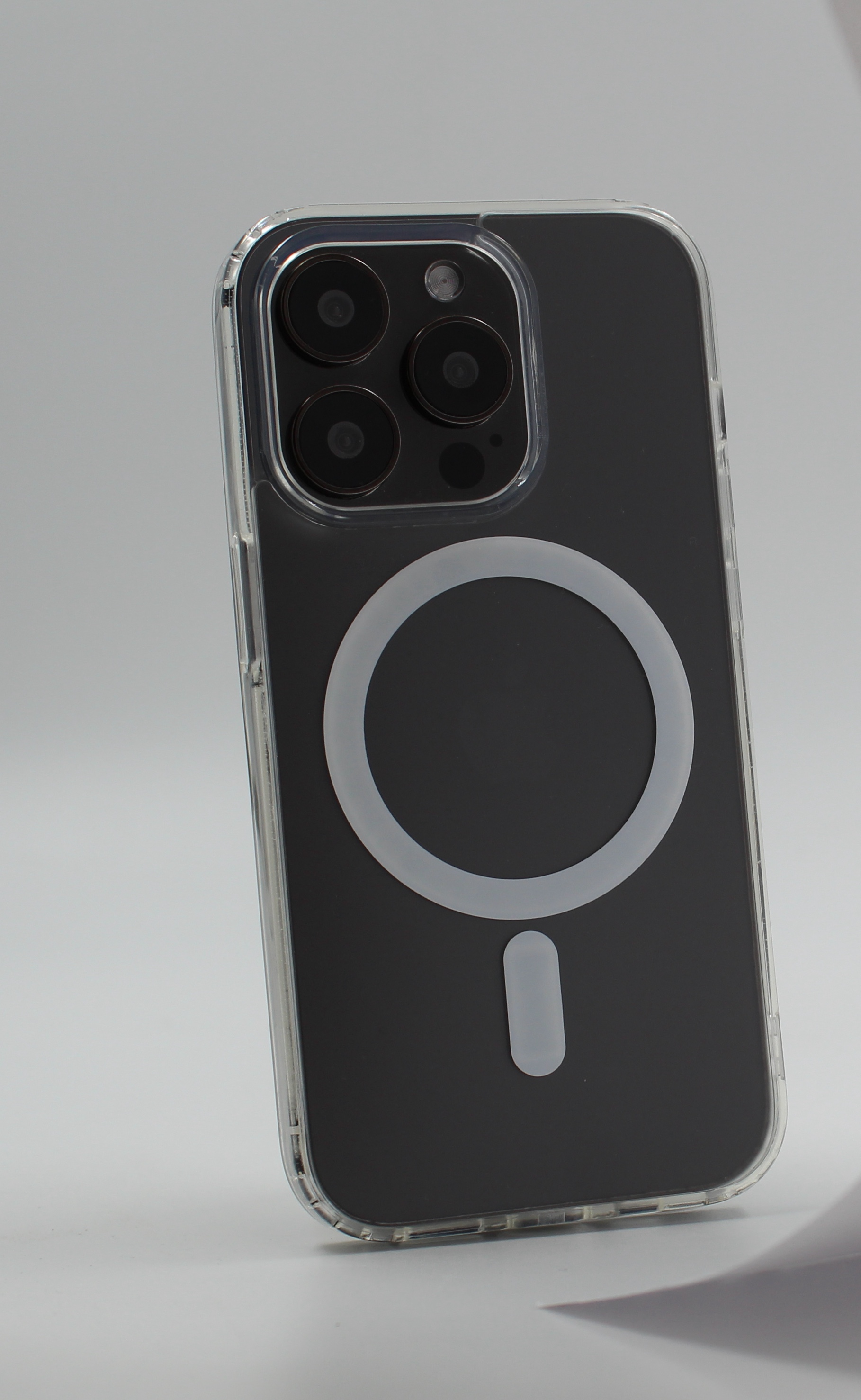 Apple Защитный чехол с матовой оправой объектива для iPhone 13 Pro Max, MagSafe прозрачный