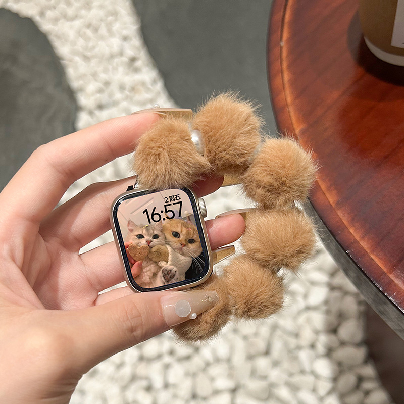 Apple Ремешок с плюшевыми шариками для Apple Watch 1-9 / SE / SE 3 (38/40/41 мм), 11/S10/S11, 42 мм светло-коричневый